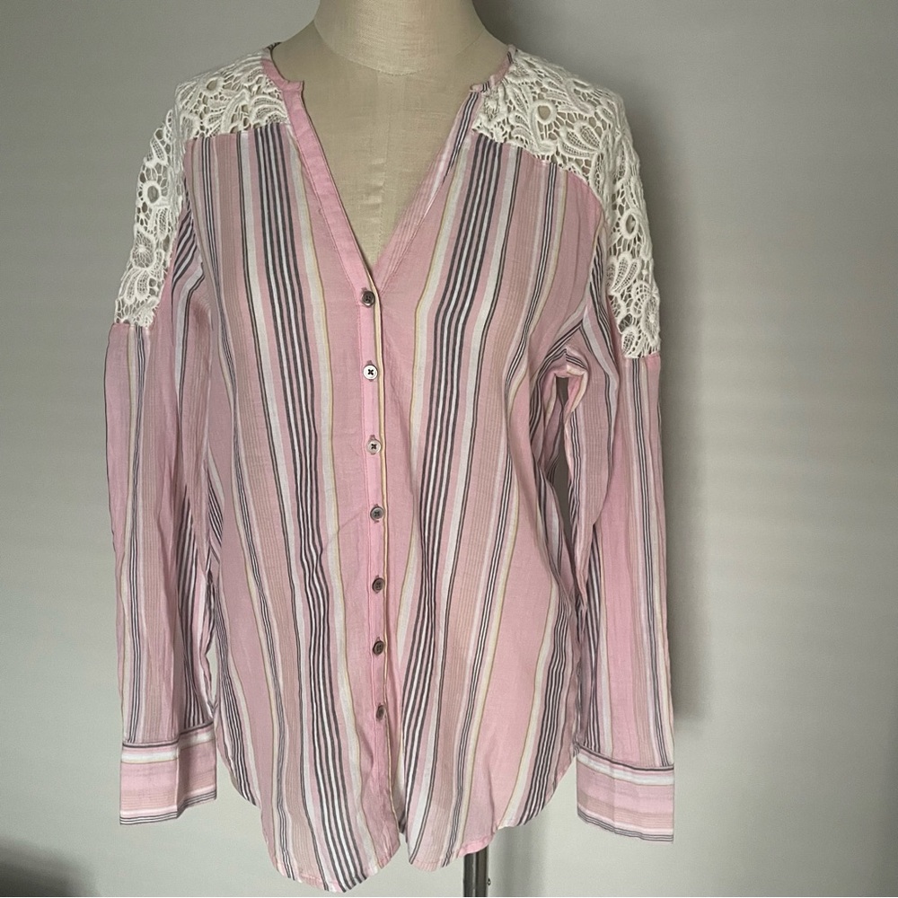 Sundance pink striped lace shoulder top size S.